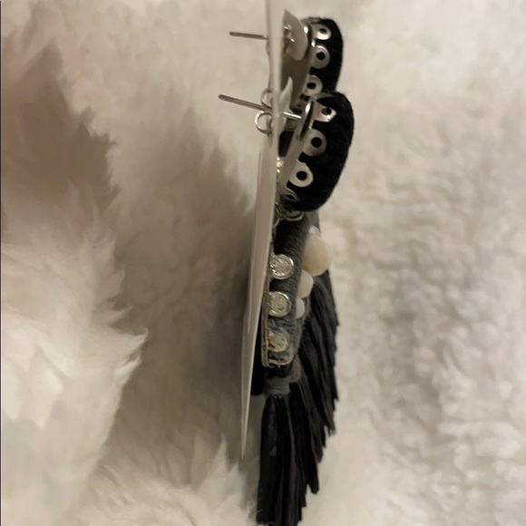 Roller Rabbit Rheta Earrings - Picture 3 of 3